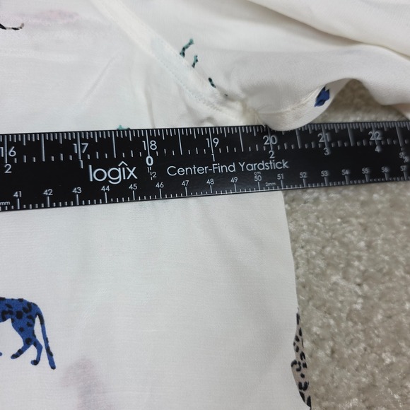 Rails Kathryn Blouse Top White Button Down Cheetah Wild Cats Small EUC - Picture 9 of 10